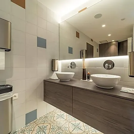 Cajou Hotel 3*