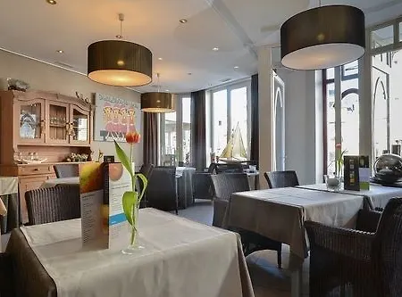 Cajou 3* De Panne